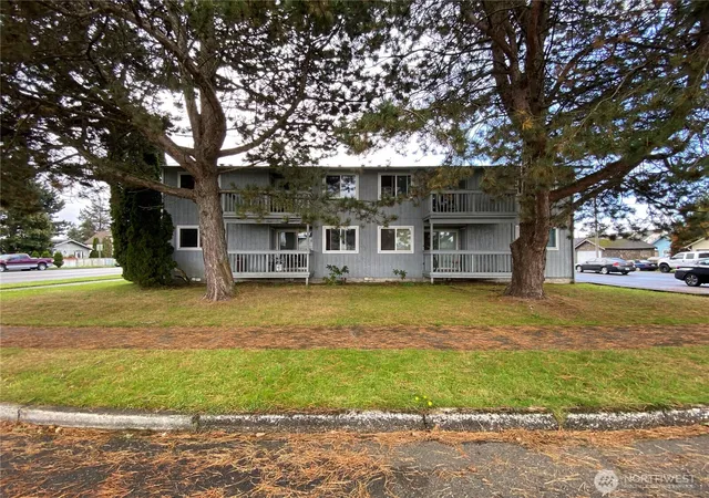 Photo 3 of Sale Pending at 900 W 906 Heron St, Aberdeen, WA 98520 | MLS# NWM2339337 | Listing updated on 2026-09-25
