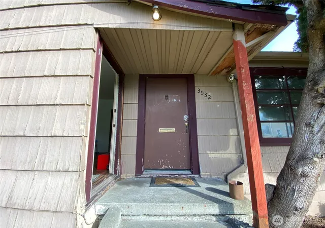 Photo 4 of Sale Pending at 3532 Mary Elder Rd NE, Olympia, WA 98506 | MLS# NWM2339340 | Listing updated on 2026-09-25