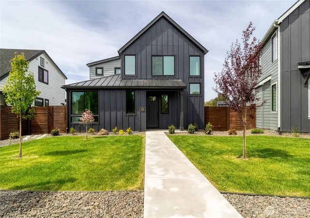 Photo 1 of Single family home for sale at 1021 Se Garrison Village Way, College Place, WA 99324 | MLS# NWM2343950 | Listing updated on 2026-09-30
