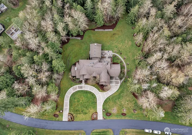 Photo 4 of Single family home for sale at 1833 297 Way SE, Fall City, WA 98024 | MLS# NWM2348984 | Listing updated on 2026-09-24