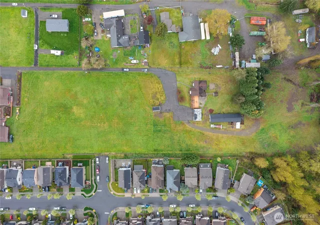 Photo 4 of Sale Pending at 3829 60th Avenue E, Fife, WA 98424 | MLS# NWM2355933 | Listing updated on 2026-09-25