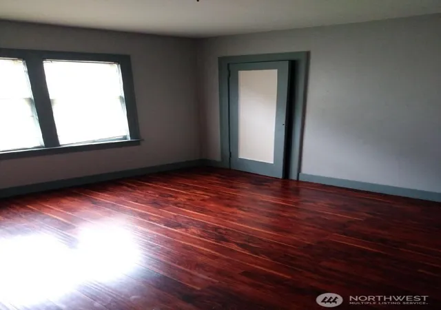 Photo 3 of Sale Pending at 3025 Simpson Ave, Hoquiam, WA 98550 | MLS# NWM2356247 | Listing updated on 2026-09-25