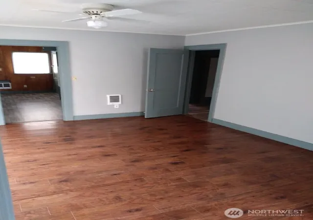 Photo 4 of Sale Pending at 3025 Simpson Ave, Hoquiam, WA 98550 | MLS# NWM2356247 | Listing updated on 2026-09-25