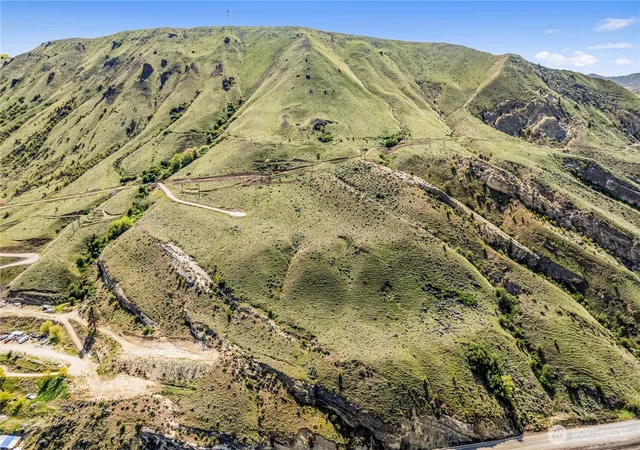 Photo 3 of Sale Pending at 1501 Malaga Alcoa Hwy #Lot D, Wenatchee, WA 98801 | MLS# NWM2361869 | Listing updated on 2026-09-25