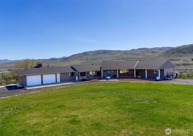 Photo 3 of Sale Pending at 940 Sunrise Hts Rd, Okanogan, WA 98840 | MLS# NWM2362644 | Listing updated on 2026-09-27