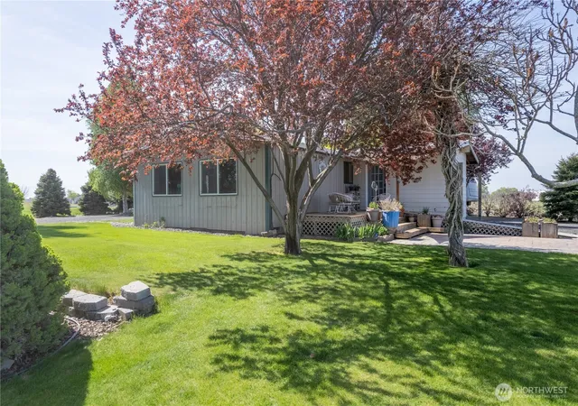 Photo 2 of Manufactured home for sale at 3095 Rd E5 Ne, Moses Lake, WA 98837 | MLS# NWM2366218 | Listing updated on 2026-09-24