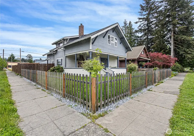 Photo 1 of Sale Pending at 832 N Pearl St, Centralia, WA 98531 | MLS# NWM2375515 | Listing updated on 2026-06-22