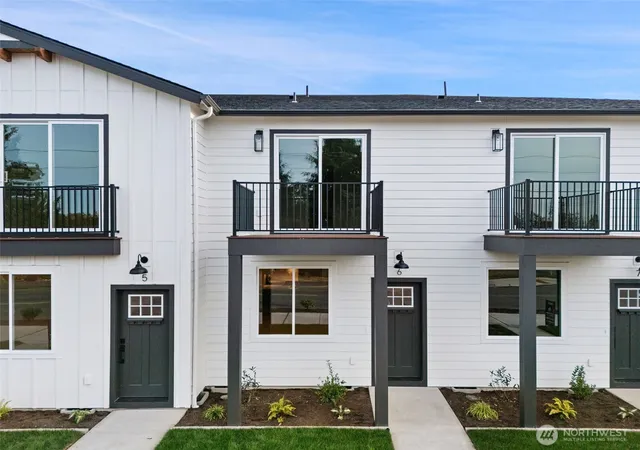 Photo 1 of Condo for sale at 669 W Hendrickson #6, Sequim, WA 98382 | MLS# NWM2376080 | Listing updated on 2026-09-23