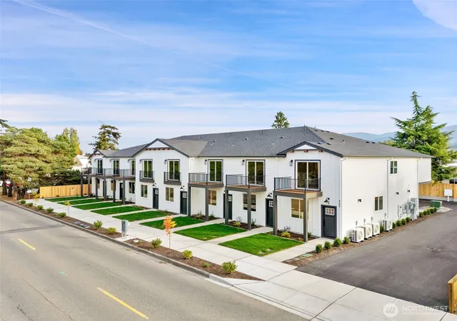 Photo 2 of Condo for sale at 669 W Hendrickson #5, Sequim, WA 98382 | MLS# NWM2376099 | Listing updated on 2026-09-23