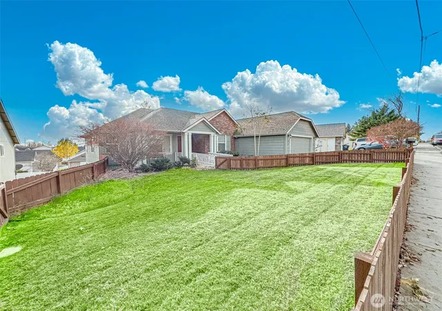 Photo 2 of Sale Pending at 718 Se Scenic View Dr #A & B, College Place, WA 99324 | MLS# NWM2378705 | Listing updated on 2026-09-25