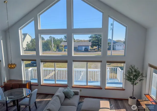 Photo 3 of Single family home for sale at 1249 E Ocean Shrs Blvd Sw, Ocean Shores, WA 98569 | MLS# NWM2382959 | Listing updated on 2026-10-13
