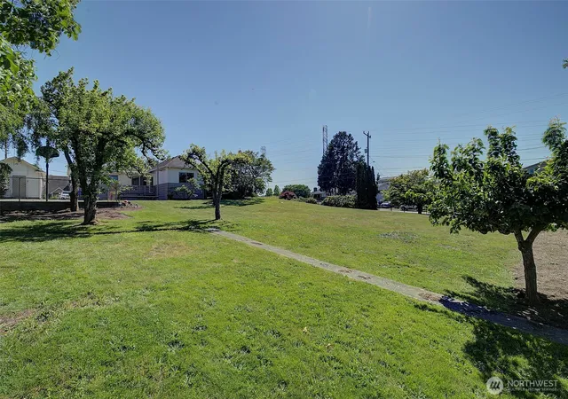 Photo 2 of Sale Pending at 64 Xx 32nd Ave S, Seattle, WA 98118 | MLS# NWM2387674 | Listing updated on 2026-09-25