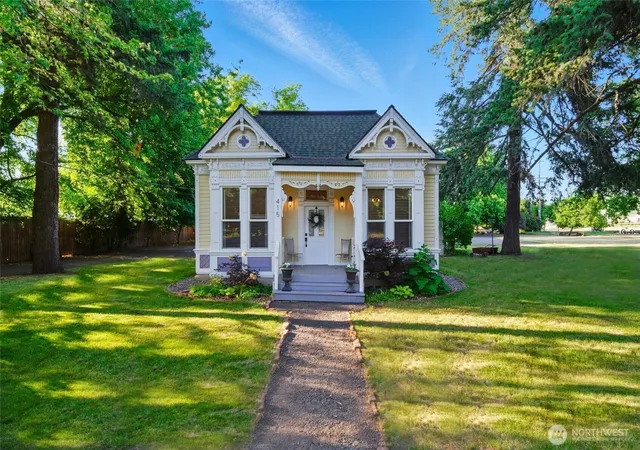 Photo 1 of Single family home for sale at 415 Preston Ave, Waitsburg, WA 99361 | MLS# NWM2388188 | Listing updated on 2026-09-27