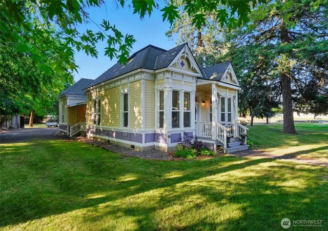 Photo 2 of Single family home for sale at 415 Preston Ave, Waitsburg, WA 99361 | MLS# NWM2388188 | Listing updated on 2026-09-27