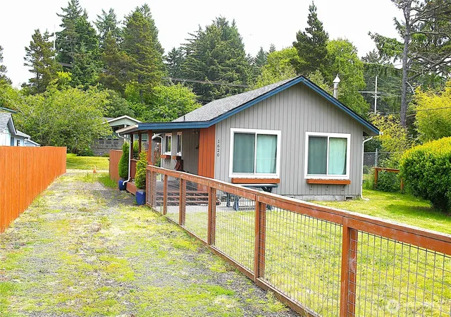 Photo 2 of Sale Pending at 1620 S Ocosta St, Westport, WA 98595 | MLS# NWM2393037 | Listing updated on 2026-08-27