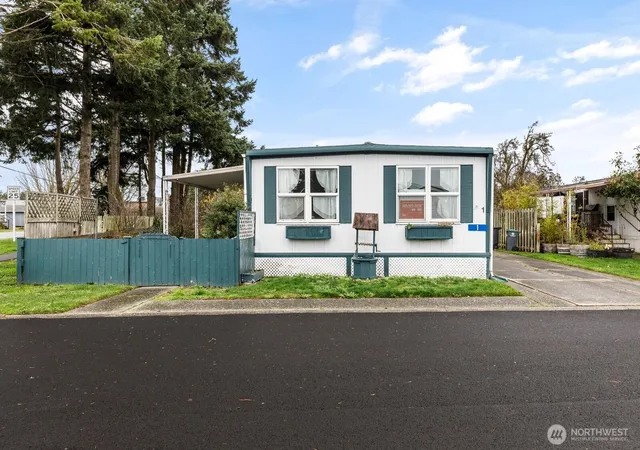 Photo 2 of Manufactured home for sale at 701 S Main St #1, Coupeville, WA 98239 | MLS# NWM2398134 | Listing updated on 2026-09-23