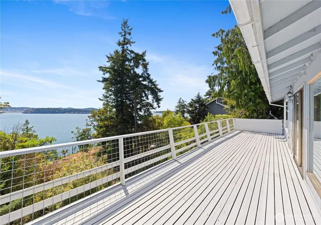 Photo 4 of Single family home for sale at 7541 Holiday Blvd, Anacortes, WA 98221 | MLS# NWM2402001 | Listing updated on 2026-09-17