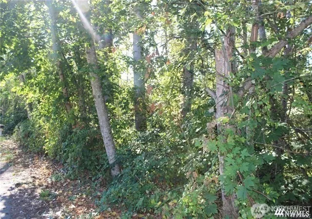 Photo 2 of Sale Pending at 3085 W Maplewood Ave, Bellingham, WA 98225 | MLS# NWM2402349 | Listing updated on 2026-06-16