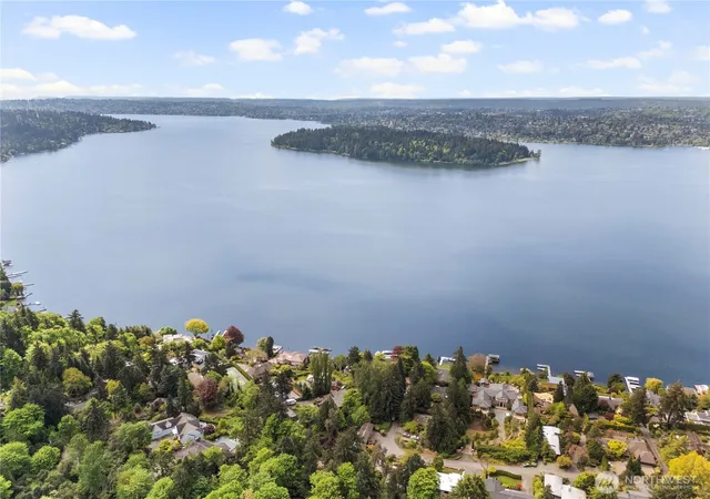 Photo 1 of Sale Pending at 4150 Boulevard Pl, Mercer Island, WA 98040 | MLS# NWM2409845 | Listing updated on 2026-06-16