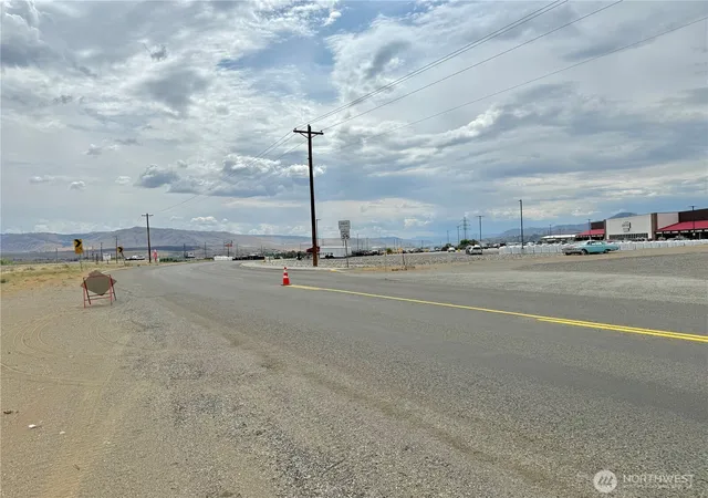 Photo 2 of Sale Pending at 26 Old Riverside A Hwy, Omak, WA 98841 | MLS# NWM2410556 | Listing updated on 2026-09-25