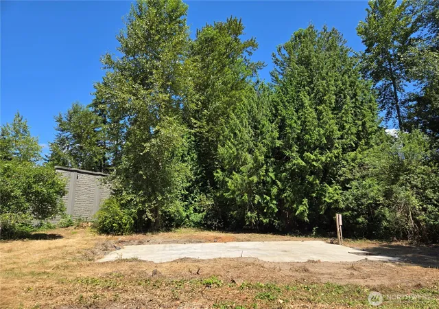 Photo 3 of Sale Pending at 10433 Slater Ave NE, Kirkland, WA 98033 | MLS# NWM2412100 | Listing updated on 2026-06-16