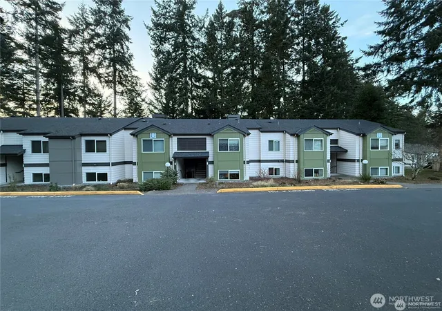 Photo 1 of Condo for sale at 31500 33rd Place Sw #U101, Federal Way, WA 98023 | MLS# NWM2414151 | Listing updated on 2026-09-23