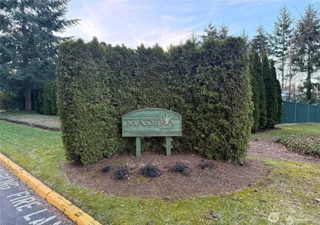 Photo 3 of Condo for sale at 31500 33rd Place Sw #U101, Federal Way, WA 98023 | MLS# NWM2414151 | Listing updated on 2026-09-23