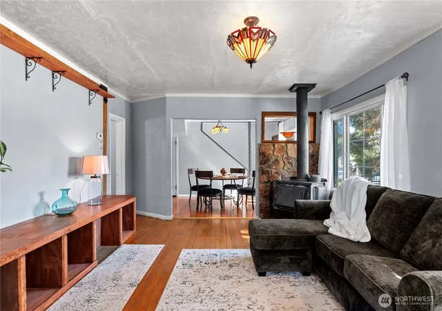 Photo 3 of Sale Pending at 22 S Emerson Ave, Wenatchee, WA 98801 | MLS# NWM2414165 | Listing updated on 2026-09-25