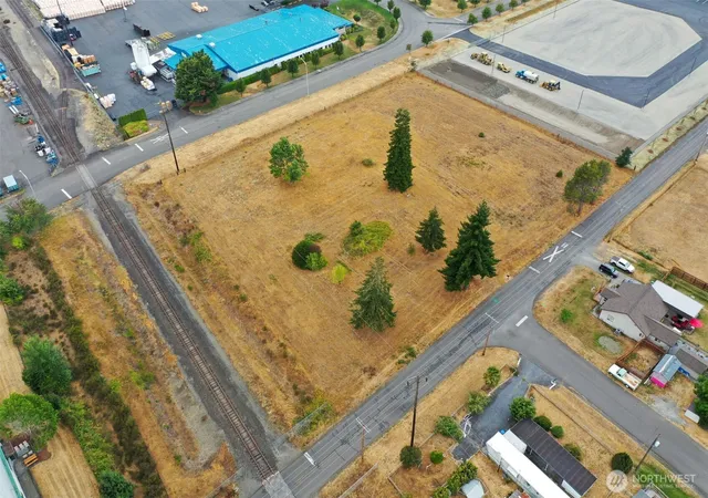 Photo 4 of Sale Pending at 1805 Sandra Ave, Centralia, WA 98531 | MLS# NWM2416055 | Listing updated on 2026-06-16