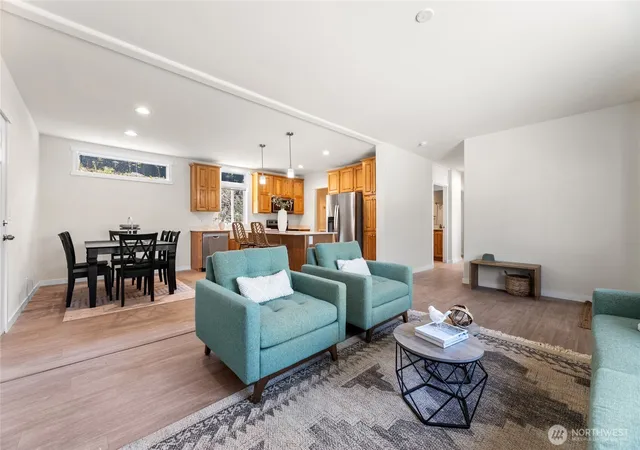 Photo 4 of Manufactured home for sale at 1247 Orangewood St #20, Enumclaw, WA 98022 | MLS# NWM2418055 | Listing updated on 2026-10-01