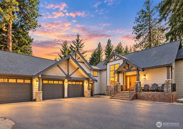 Single family home for sale at 110 Larkspur Loop, Cle Elum, WA 98922 | MLS# NWM2419257