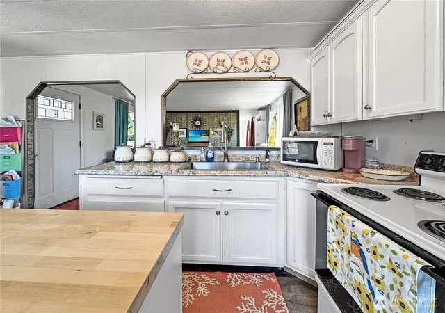 Photo 4 of Sale Pending at 1019 NE Empire St, College Place, WA 99324 | MLS# NWM2420625 | Listing updated on 2026-08-17