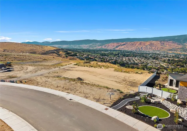 Photo 2 of Land for sale at 760 NE Tyler Pl, East Wenatchee, WA 98802 | MLS# NWM2422880 | Listing updated on 2026-06-19