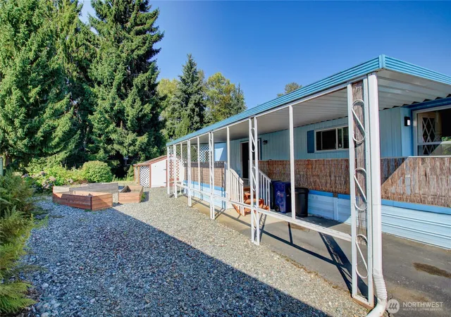 Photo 2 of Manufactured home for sale at 2725 E Fir St #67, Mount Vernon, WA 98273 | MLS# NWM2423136 | Listing updated on 2026-09-29