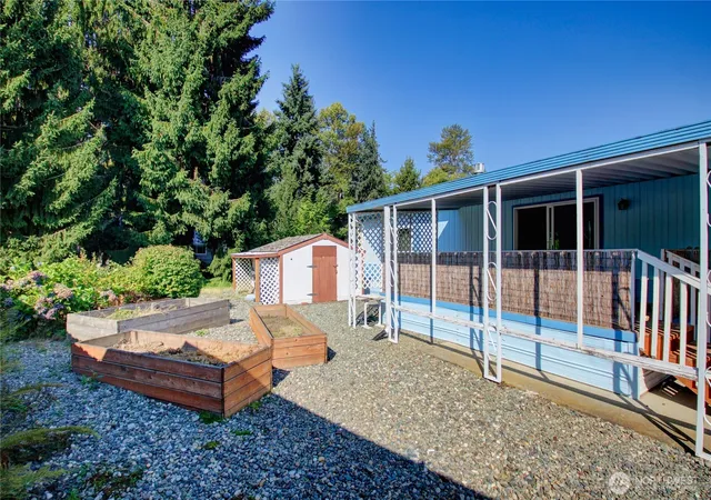 Photo 3 of Manufactured home for sale at 2725 E Fir St #67, Mount Vernon, WA 98273 | MLS# NWM2423136 | Listing updated on 2026-09-29