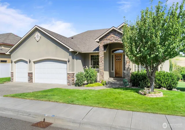 Photo 1 of Single family home for sale at 3504 W 34th Avenue, Kennewick, WA 99337 | MLS# NWM2423796 | Listing updated on 2026-10-09
