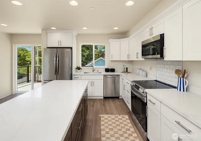 Photo 3 of Sale Pending at 6614 52nd Avenue W, University Place, WA 98467 | MLS# NWM2424797 | Listing updated on 2026-06-02