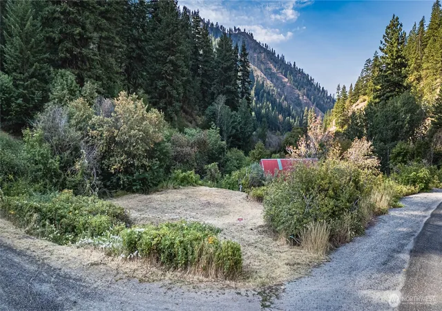 Photo 3 of Sale Pending at 8979 Olalla Cyn Rd, Cashmere, WA 98815 | MLS# NWM2426171 | Listing updated on 2026-09-25