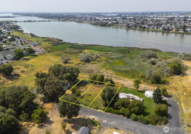 Photo 3 of Land for sale at 1012 Ashley Way S, Moses Lake, WA 98837 | MLS# NWM2426585 | Listing updated on 2026-10-21