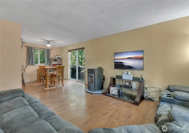 Photo 4 of Sale Pending at 18610 5th Avenue NE, Suquamish, WA 98392 | MLS# NWM2429084 | Listing updated on 2026-06-28