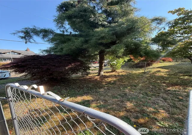 Photo 4 of Sale Pending at 1108 Duryea, Raymond, WA 98577 | MLS# NWM2429239 | Listing updated on 2026-09-25