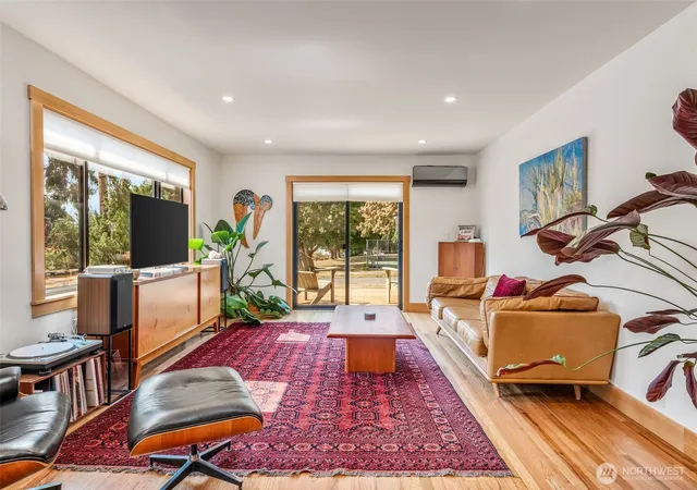 Photo 2 of Single family home for sale at 1738 Washington St, Port Townsend, WA 98368 | MLS# NWM2430849 | Listing updated on 2026-09-27