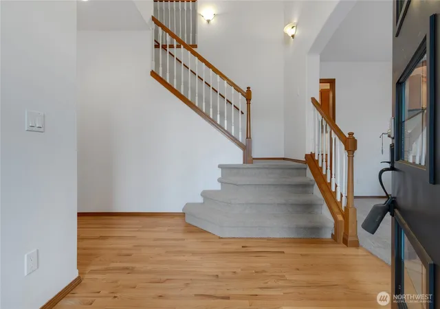 Photo 3 of Sale Pending at 854 Center St W, Eatonville, WA 98328 | MLS# NWM2430906 | Listing updated on 2026-09-25