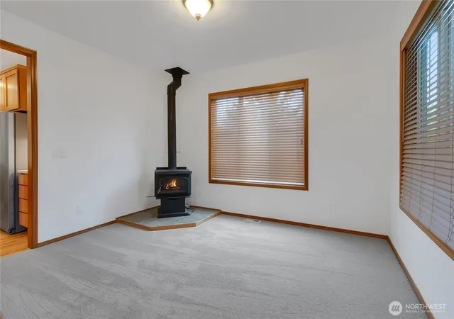 Photo 3 of Sale Pending at 854 Center St W, Eatonville, WA 98328 | MLS# NWM2430906 | Listing updated on 2026-09-25