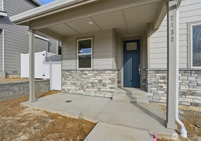 Photo 3 of Sale Pending at 2132 Plumridge Ct, Wenatchee, WA 98801 | MLS# NWM2432691 | Listing updated on 2026-09-25