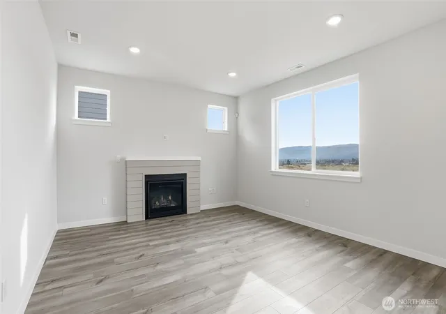 Photo 3 of Sale Pending at 2132 Plumridge Ct, Wenatchee, WA 98801 | MLS# NWM2432691 | Listing updated on 2026-09-25