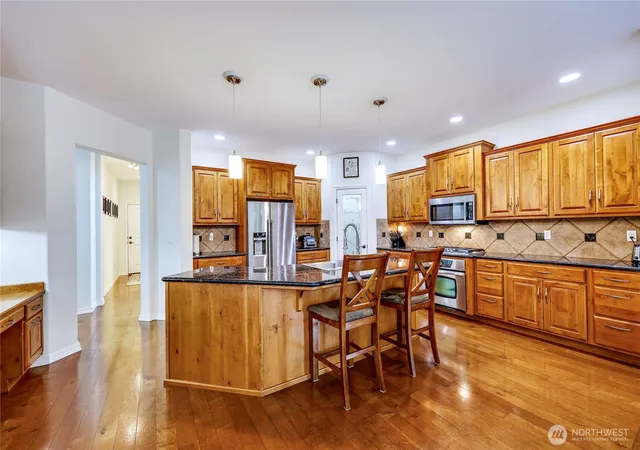 Photo 4 of Single family home for sale at 2440 Alaska Ave E, Port Orchard, WA 98366 | MLS# NWM2434455 | Listing updated on 2026-10-01