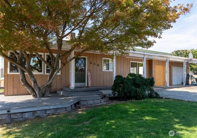 Photo 3 of Sale Pending at 519 Locust St, Omak, WA 98841 | MLS# NWM2435852 | Listing updated on 2026-09-25