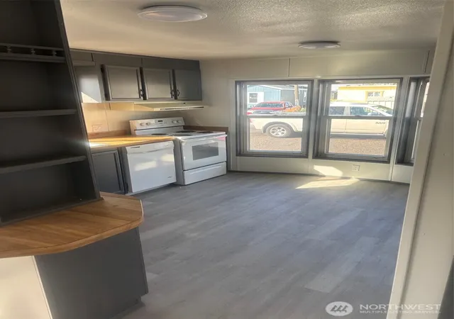 Photo 2 of Sale Pending at 1331 W Pine #36, Walla Walla, WA 99362 | MLS# NWM2436857 | Listing updated on 2026-09-25