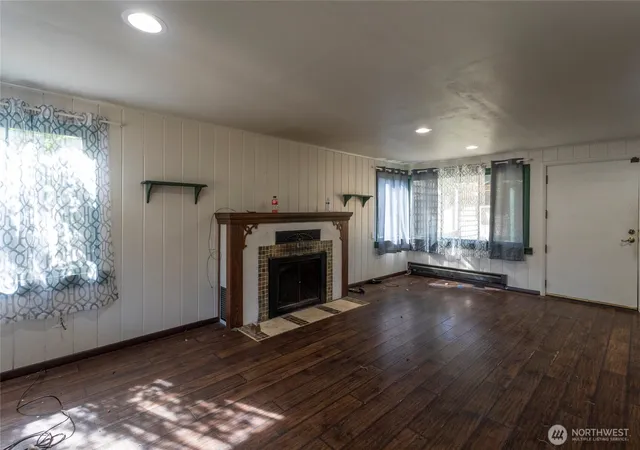 Photo 2 of Sale Pending at 7802 Golden Given Rd E, Tacoma, WA 98404 | MLS# NWM2438171 | Listing updated on 2026-09-25